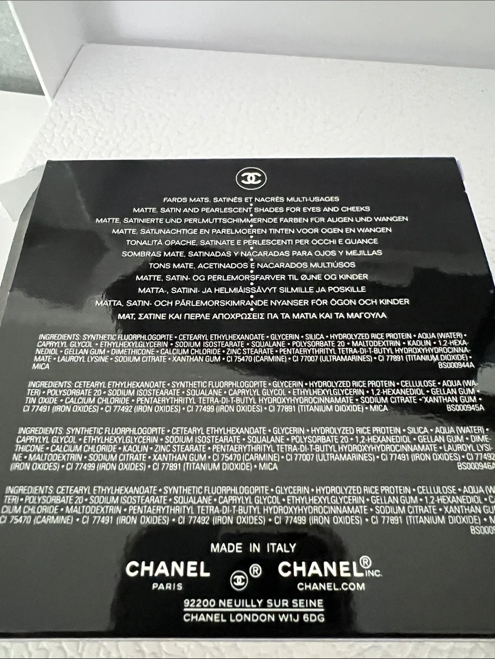 CHANEL Rouge Noir Confidence Eyeshadow & Blush Palette - Limited Edition